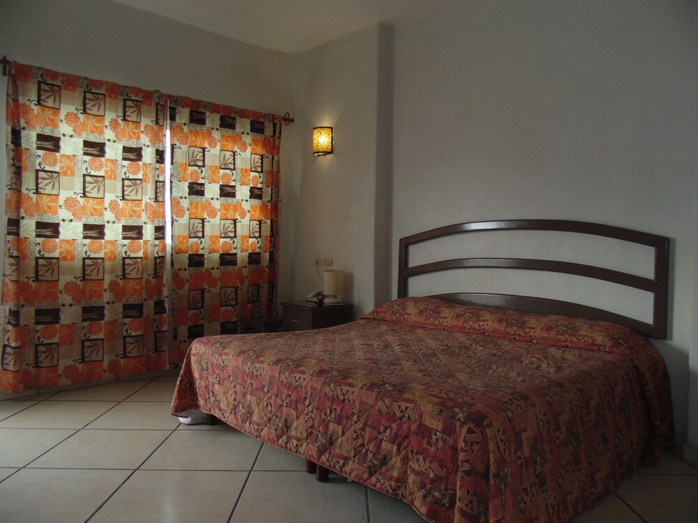 Ibiza Express Hotel — Tapachula — photo 4