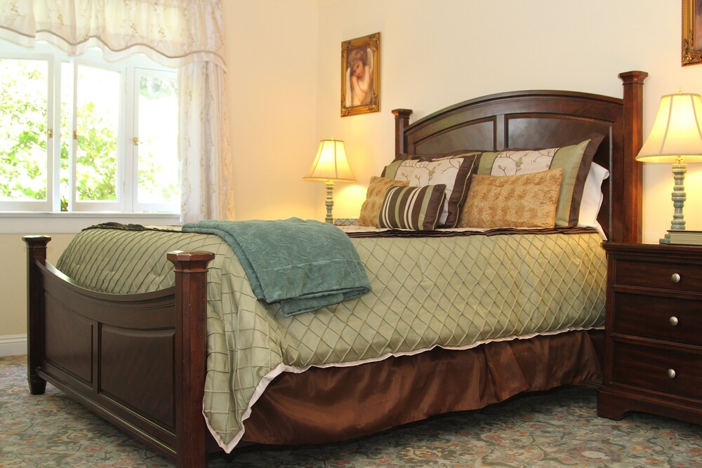 Monarch Cove Inn - photo 36