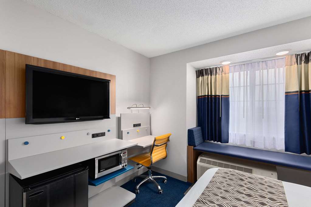 Microtel Inn by Wyndham Bowling Green - photo 12