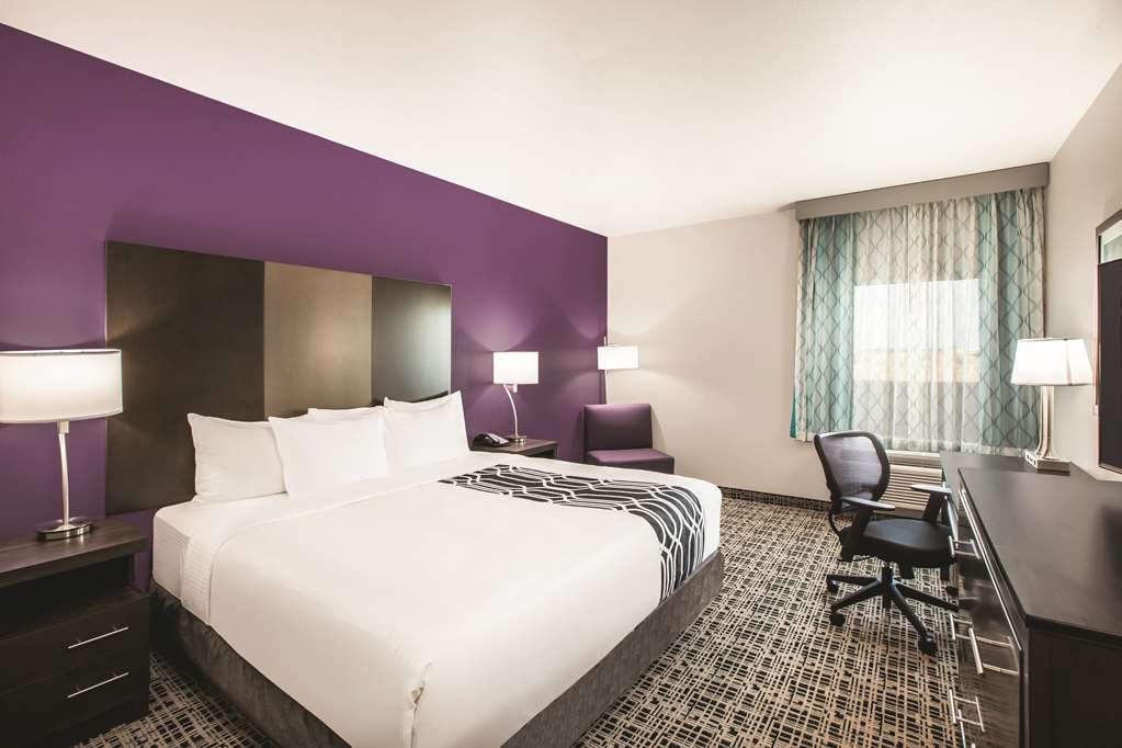 La Quinta Inn & Suites by Wyndham Lubbock South - photo 29