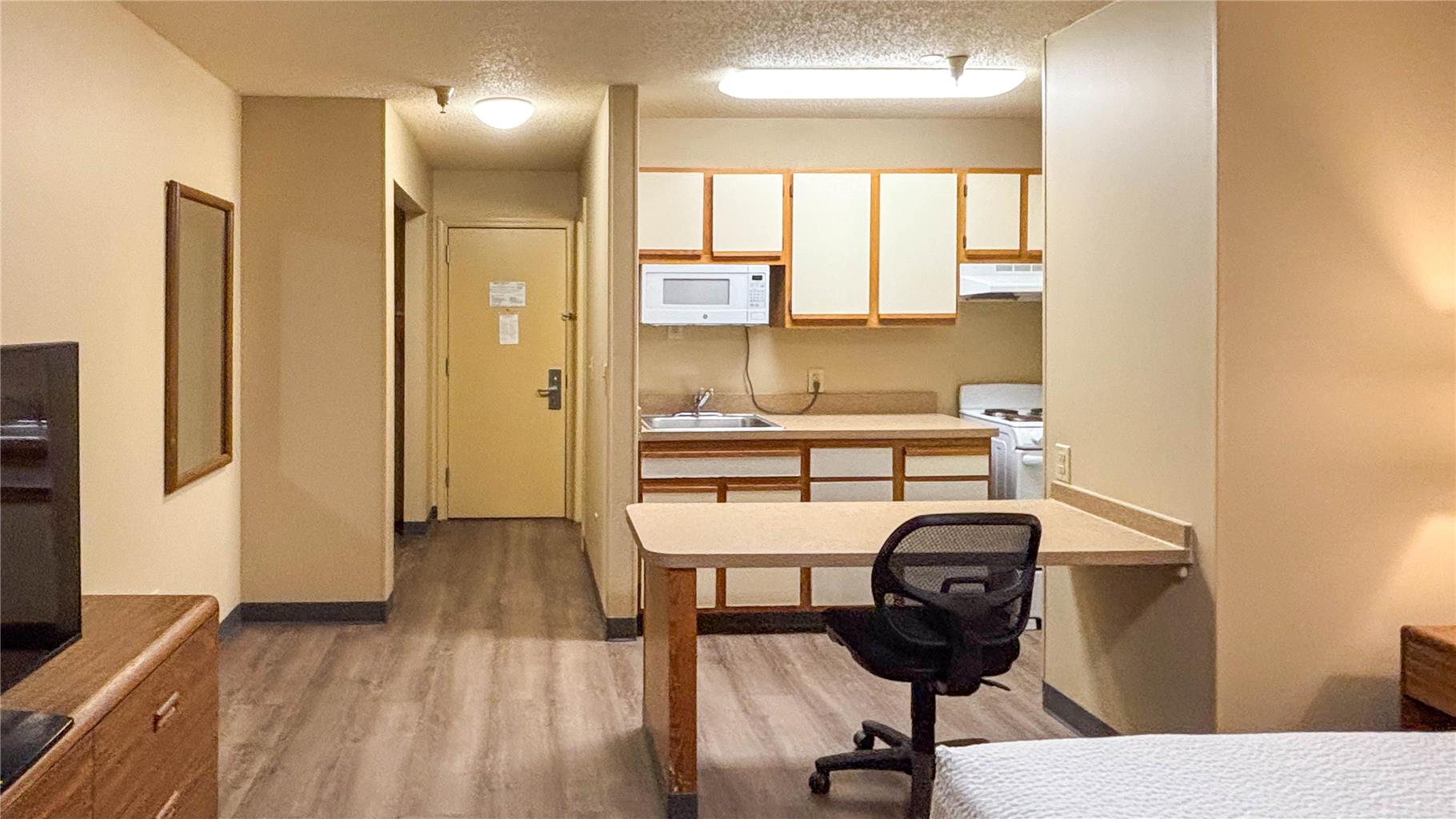 Studio 6 Suites Greenville SC Haywood Mall - photo 35