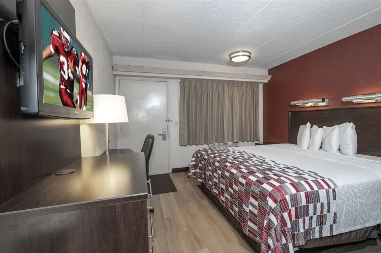 Red Roof Inn Mt Laurel - photo 7