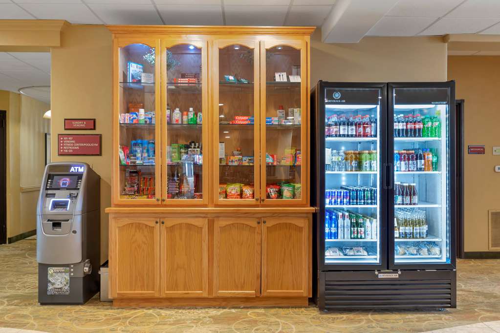 Best Western Plus Swiss Chalet Hotel & Suites - photo 39