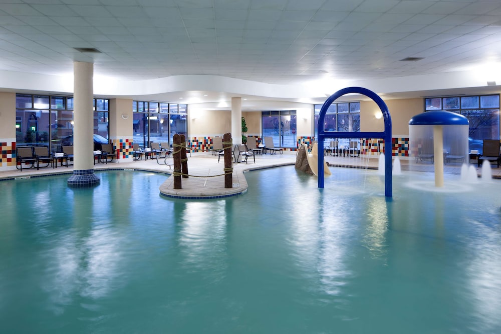 Hampton Inn & Suites Oklahoma City Bricktown - photo 2