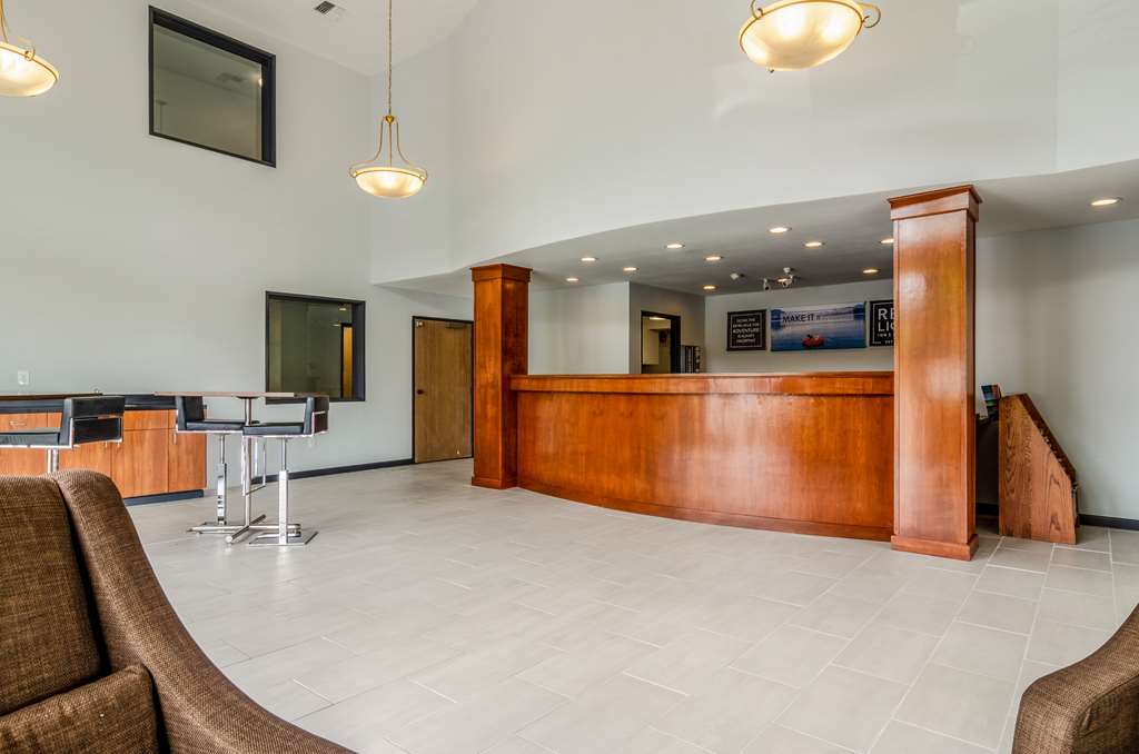 Red Lion Inn & Suites Des Moines - photo 6