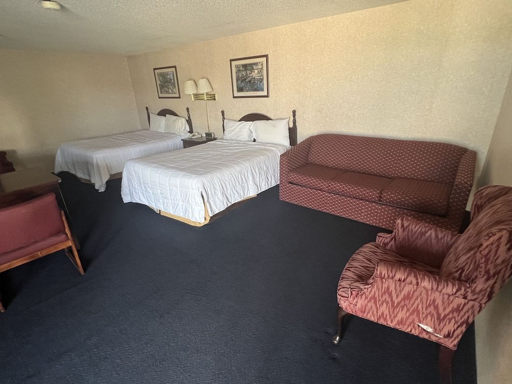 Economy Inn — hotel in Parkersburg