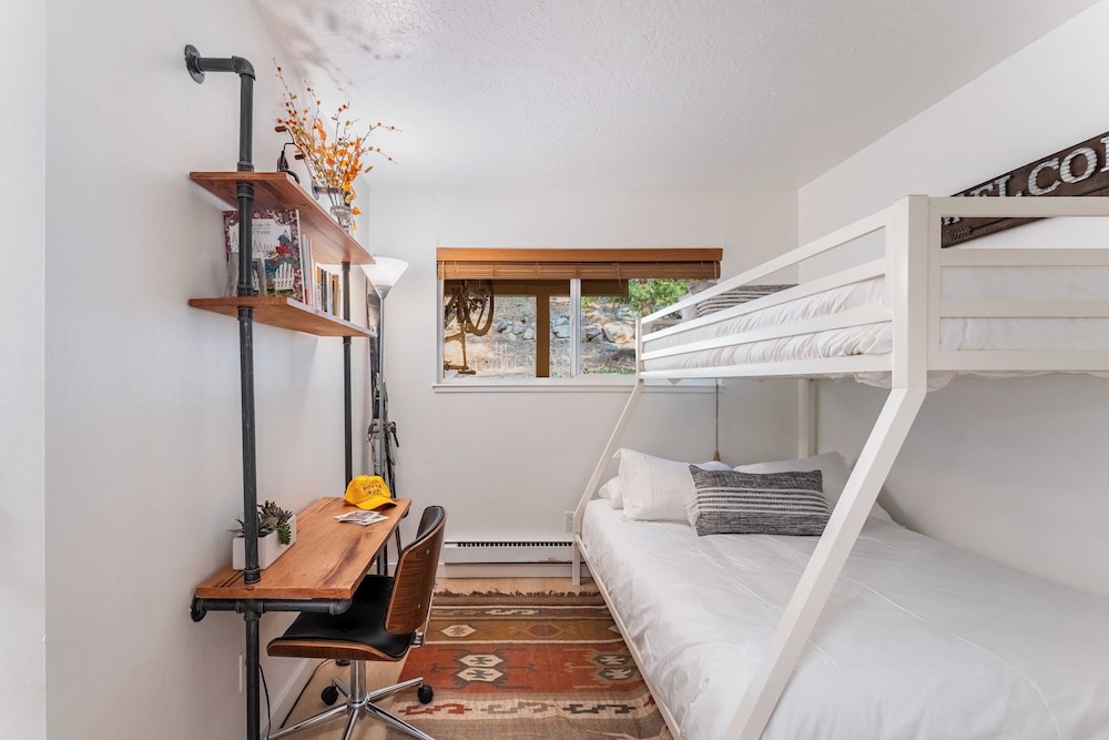 Tahoe Dreamin by Avantstay Central Location - photo 23
