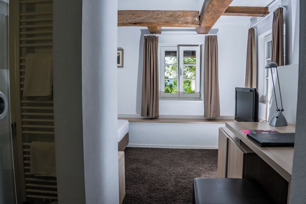 Hotel Hofgut Hohenkarpfen — Spaichingen — photo 5