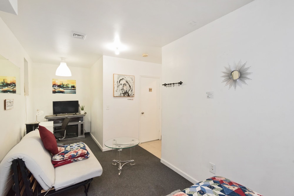 Racpanos Modern Stay on Forrest Street - photo 63