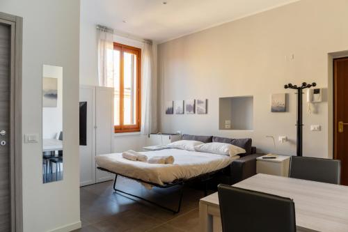 Newly Renovated Loft Near Centrale — 4-Star Luxury Hotel in Milan, Italy