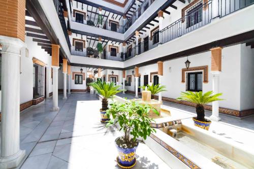 JDCBD Peaceful Double Bedroom Apartment in City Centre — 4-Star Luxury Hotel in Sevilla, Spain