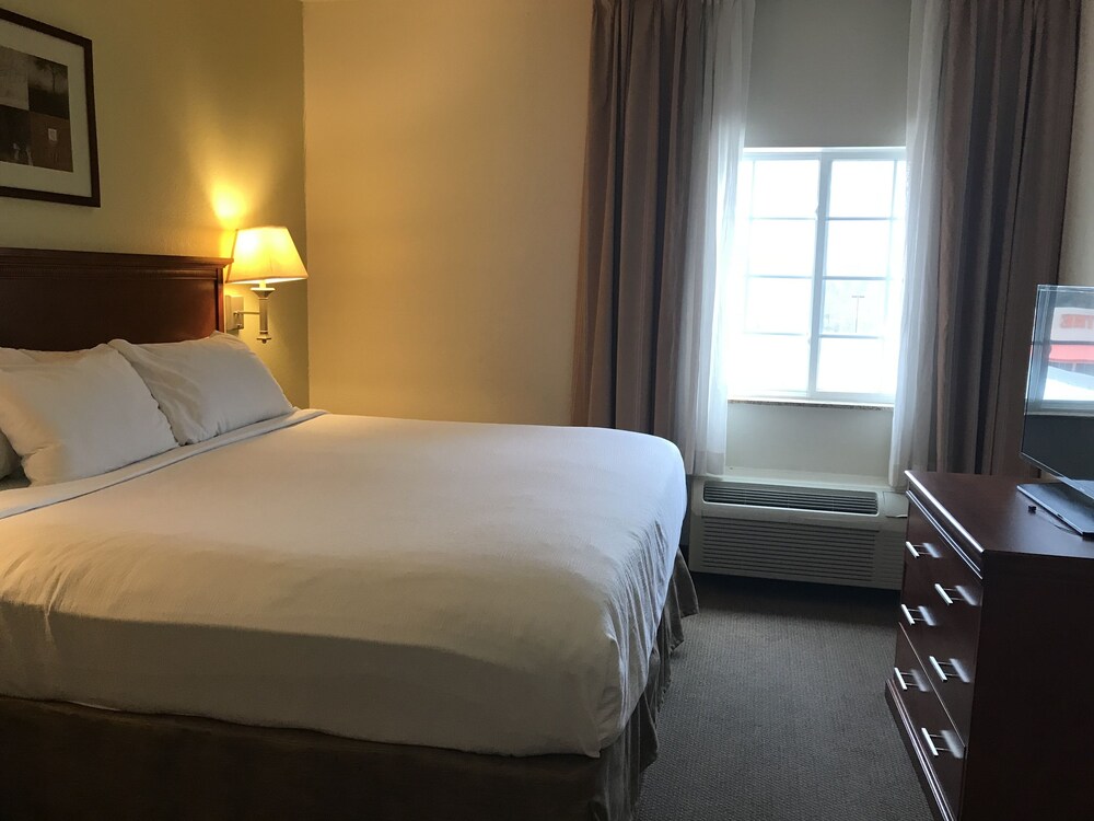 Candlewood Suites Vicksburg by IHG - photo 11