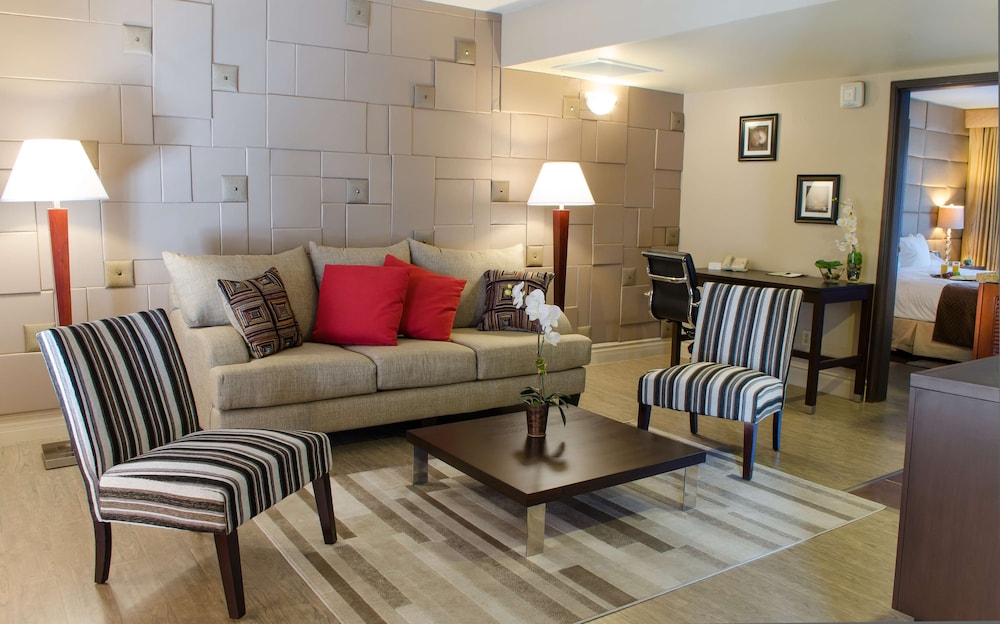 DoubleTree Suites by Hilton Tucson Airport - photo 15