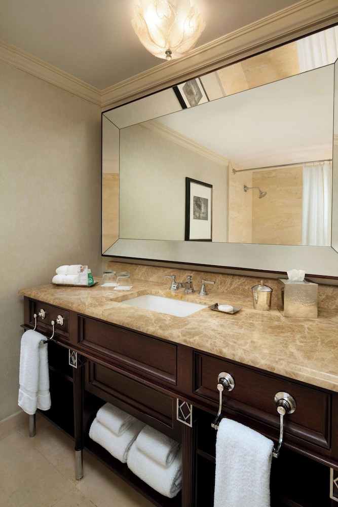 Houston Grand Hotel River Oaks - photo 37
