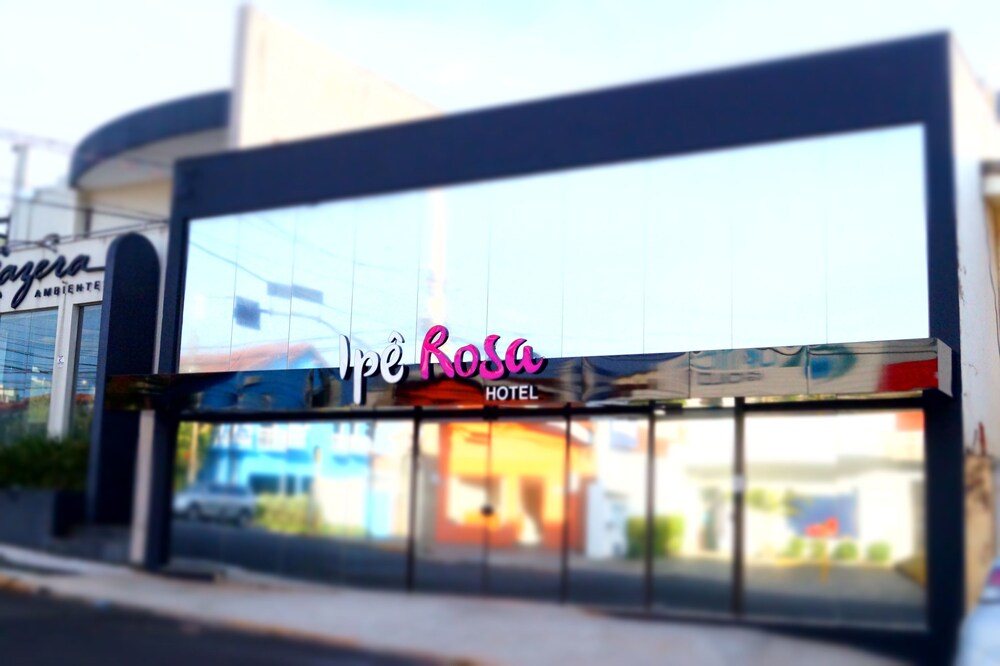 Ipê Rosa Hotel in Bauru, Brasil