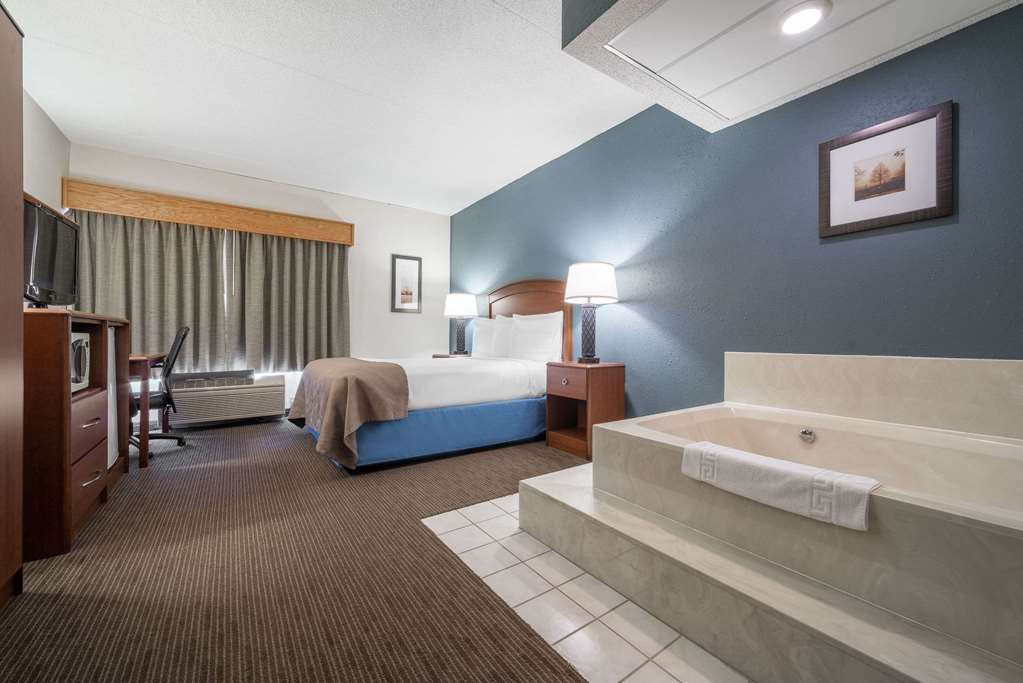 AmericInn by Wyndham Hutchinson - photo 11