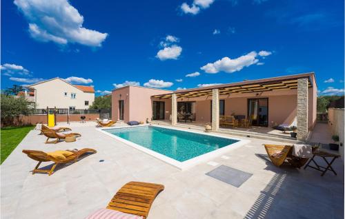 Villa Skyfall — 5-Star Luxury Hotel in Bibinje, Croatia
