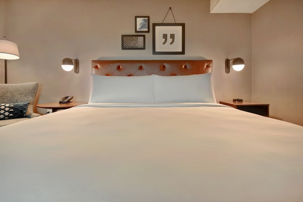 Four Points by Sheraton Boston Newton - photo 4