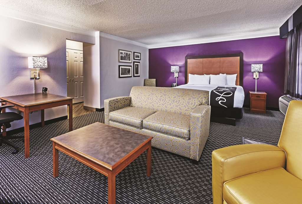 La Quinta Inn by Wyndham and Conference Center San Angelo - photo 8