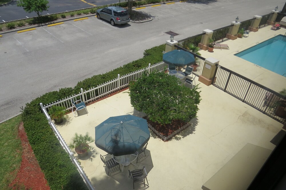 Holiday Inn Express Clermont by IHG - photo 34
