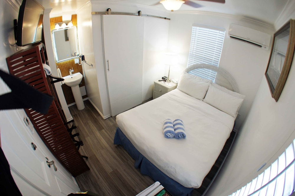 Duval Inn - photo 23