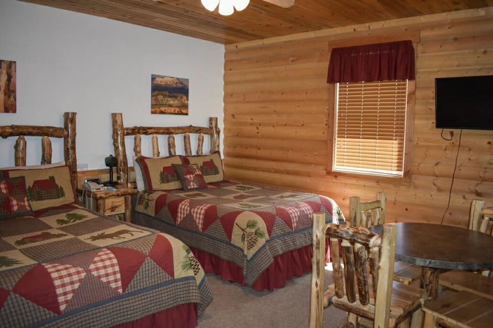 Bryce Country Cabins - photo 11