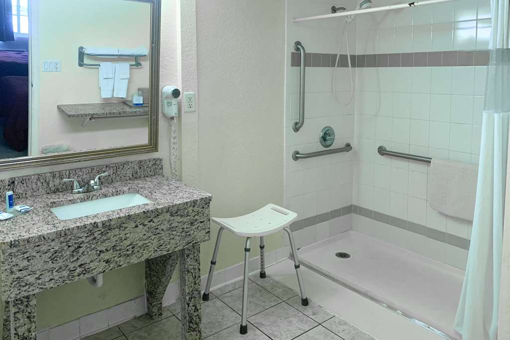Rodeway Inn Gainesville University Area - photo 7