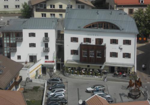 Zum Hirschen in Malles Venosta, Italy