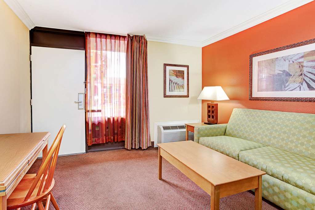 Days Inn by Wyndham Kissimmee West - photo 13