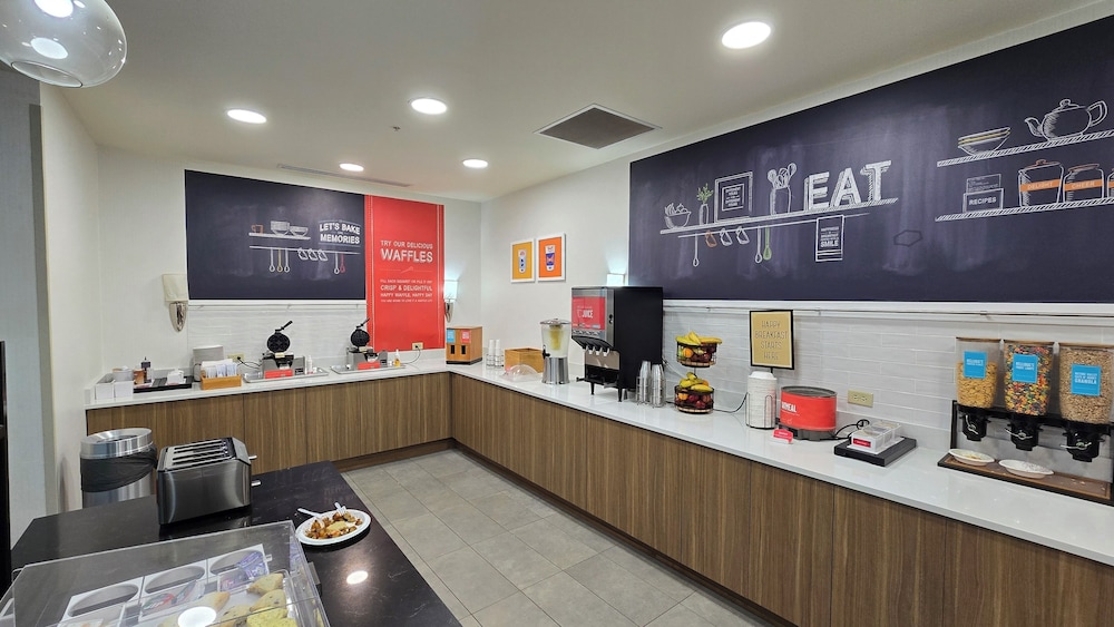 Hampton Inn & Suites Chicago Deer Park - photo 50