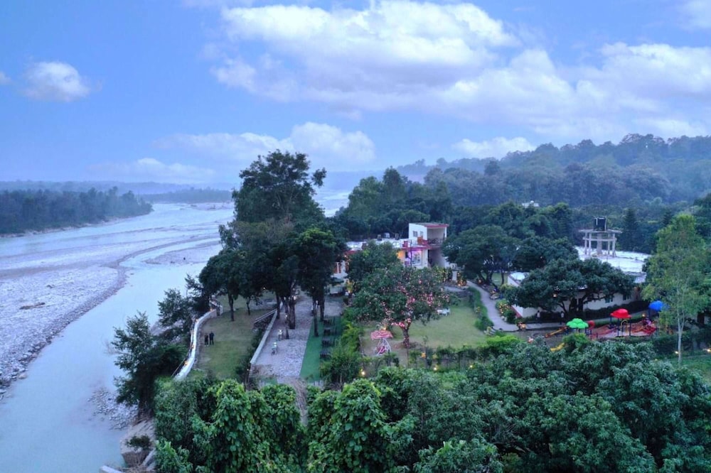 La Perle River Resorts - carbon neutral hotel in Ramnagar