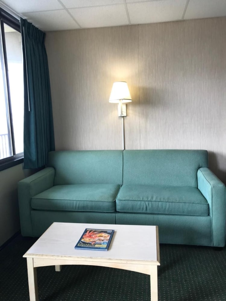 Surf Inn Suites - photo 20