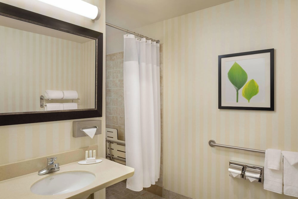Fairfield Inn & Suites by Marriott Napa American Canyon - photo 14