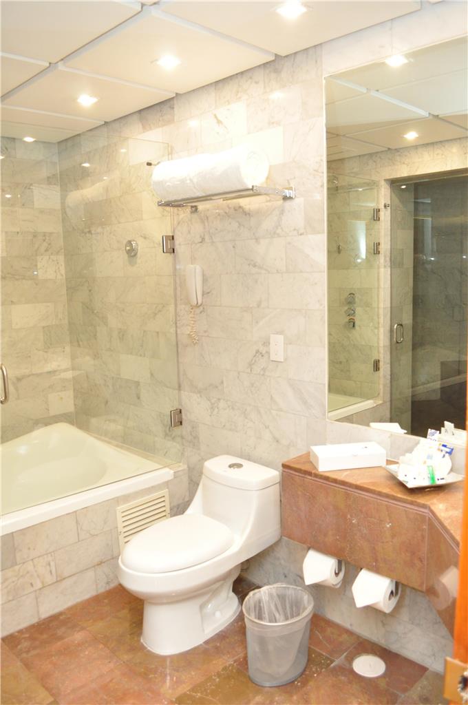 JR SUITE BA O