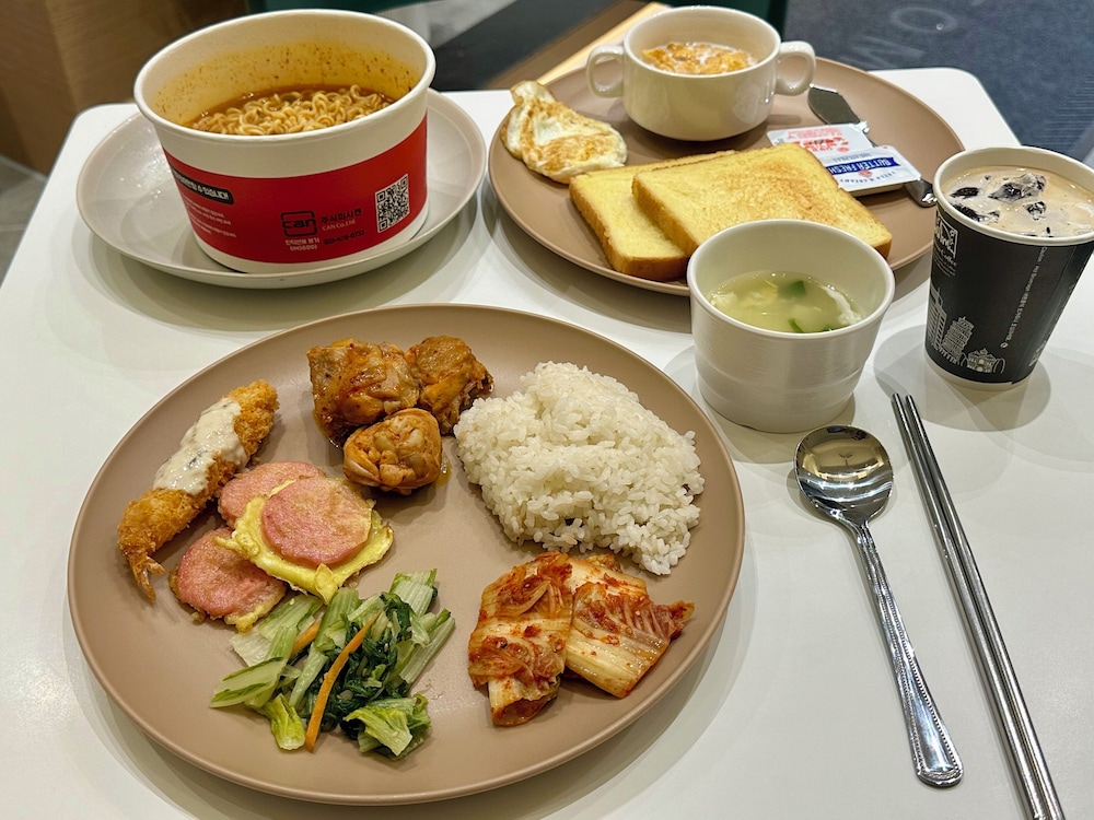 HotelHound Jeonju Junghwasan in Jeonju, South Korea