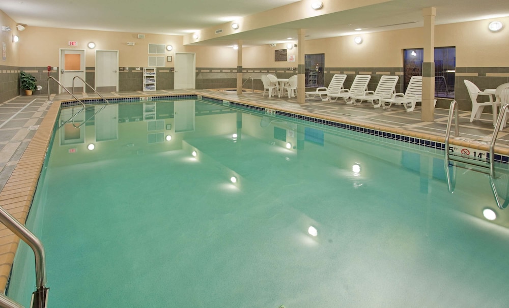 Hampton Inn & Suites St. Cloud MN - photo 15