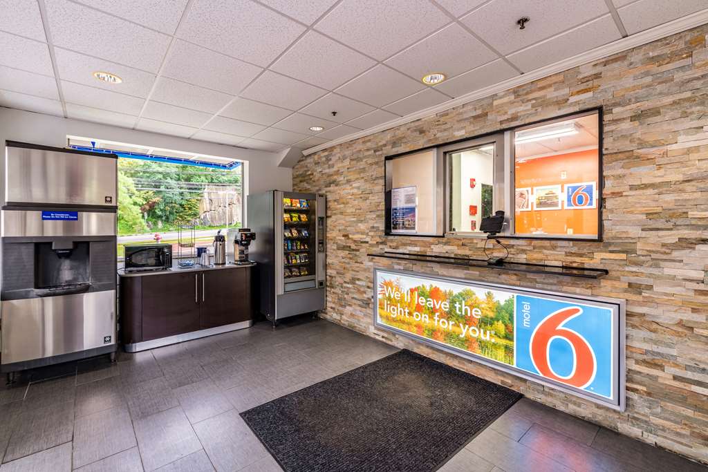 Motel 6 Elmsford NY White Plains - photo 25