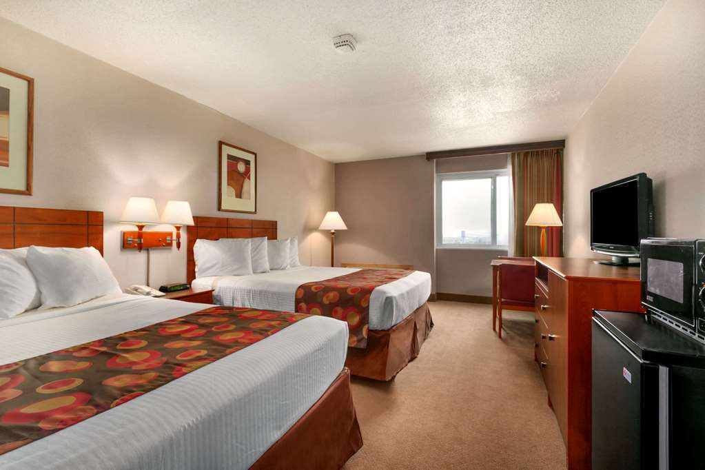 Ramada by Wyndham Bismarck - photo 14