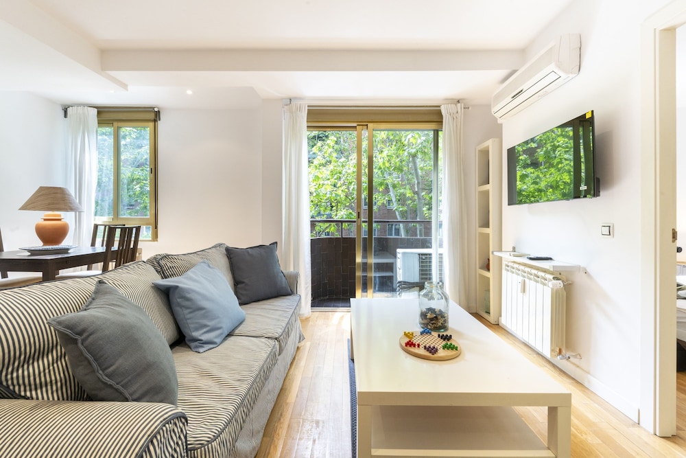 M Ore461 Piso de 1 Dormitorio y Balc n alquiler Madrid hotel