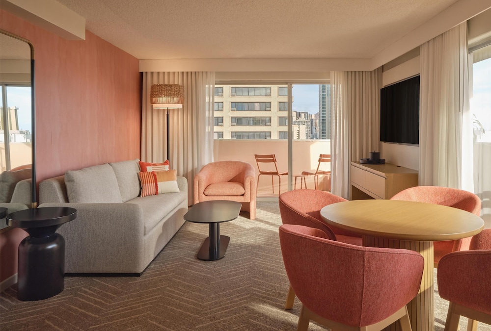 The Ambassador Hotel of Waikiki Tapestry Collection by Hilton - photo 34