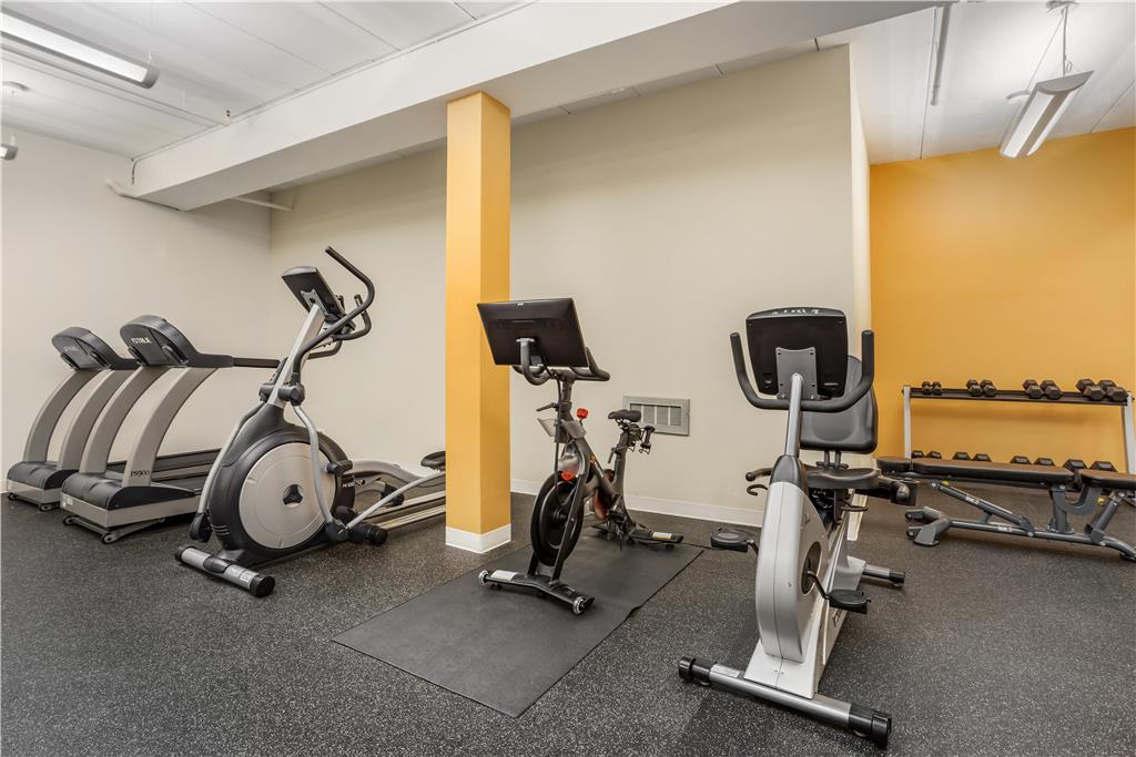 Best Western PLUS Morristown Inn Florham Park - photo 45