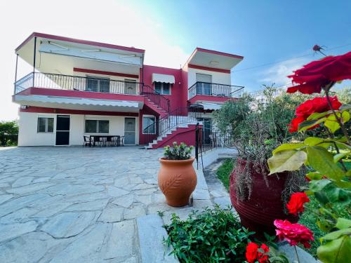 Villa Elia — 4-Star Luxury Hotel in None, Greece