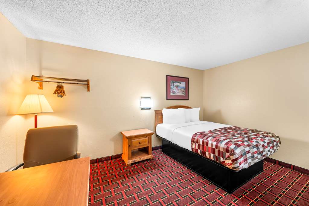 Americas Best Value Inn Decatur IL - photo 19