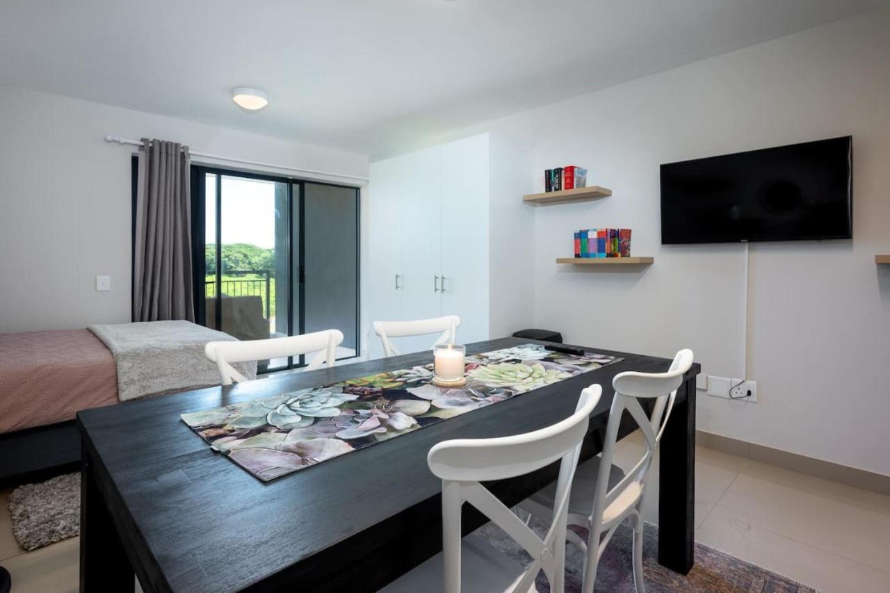 Cute and Cosy Studio Millennial 520 — 4-Star Luxury Hotel in Durban, South Africa