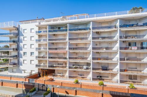 Apartaments Lamoga Boabi — 4-Star Luxury Hotel in Torredembarra, Spain