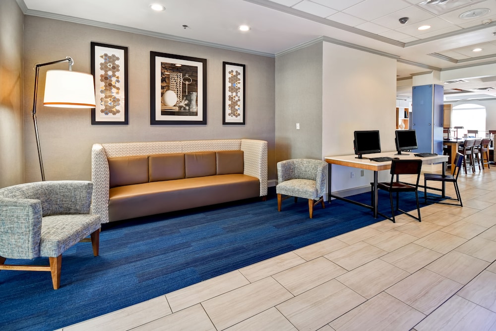 Holiday Inn Express & Suites Schererville by IHG - photo 39