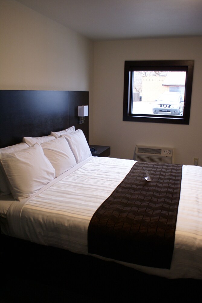 Boarders Inn & Suites by Cobblestone Hotels Syracuse - photo 14