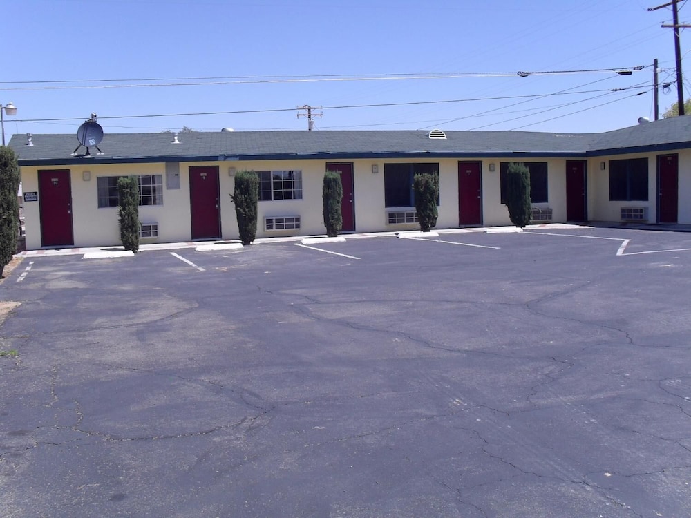 Budget Inn Boron - photo 25