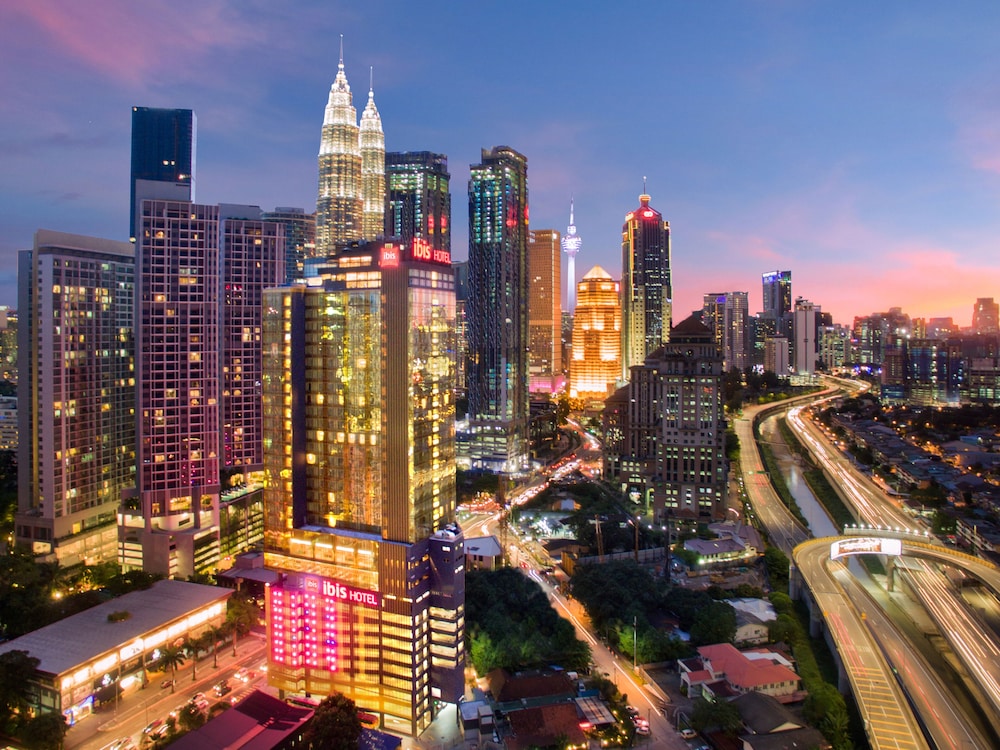 Ibis Kuala Lumpur City Centre Hotel — 4-Star Luxury Hotel in Kuala Lumpur, Malaysia