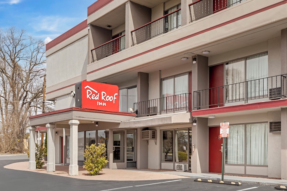 Red Roof Inn Stroudsburg - carbon neutral hotel in Stroudsburg
